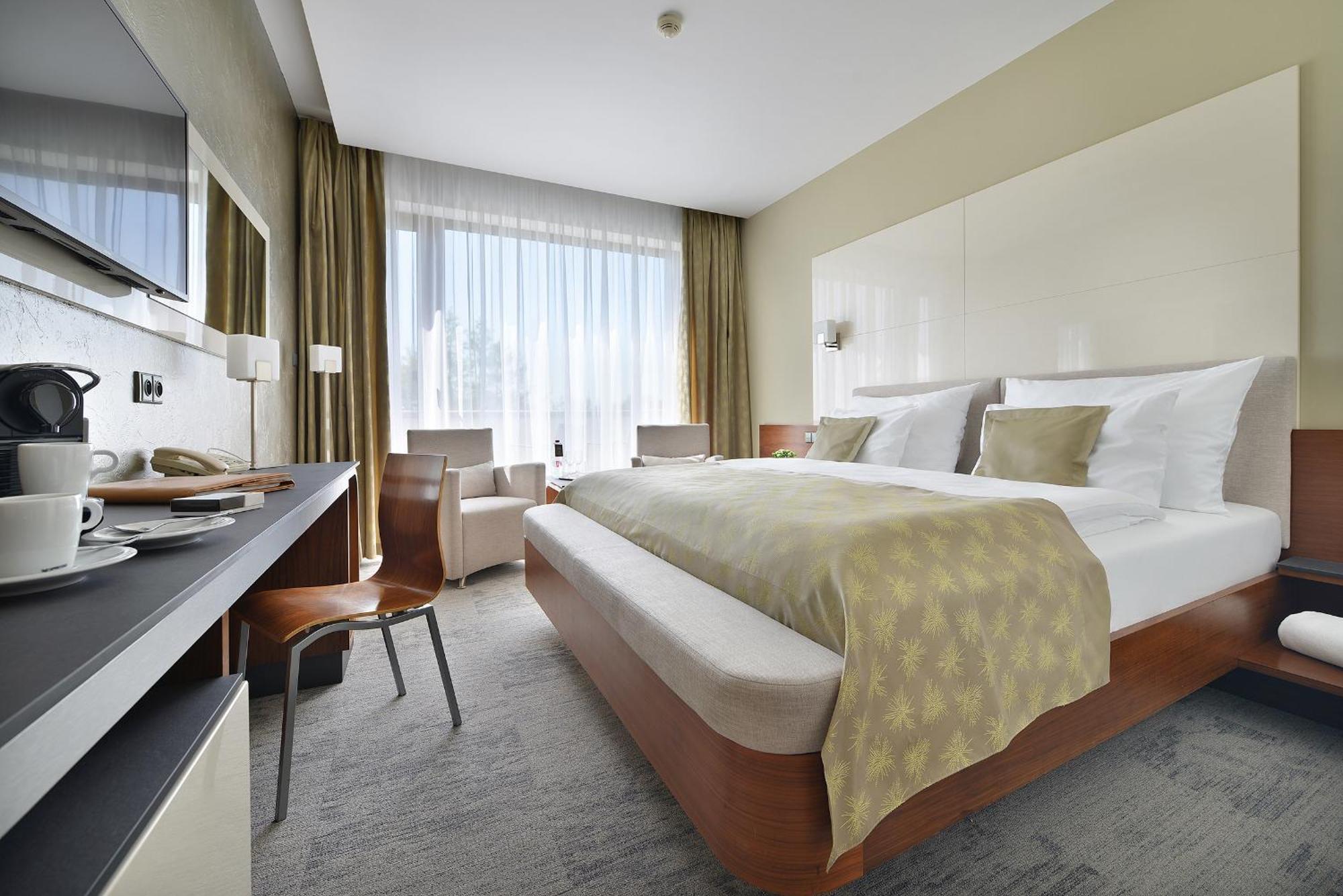Wellness Hotel Diamant Hluboká nad Vltavou Esterno foto