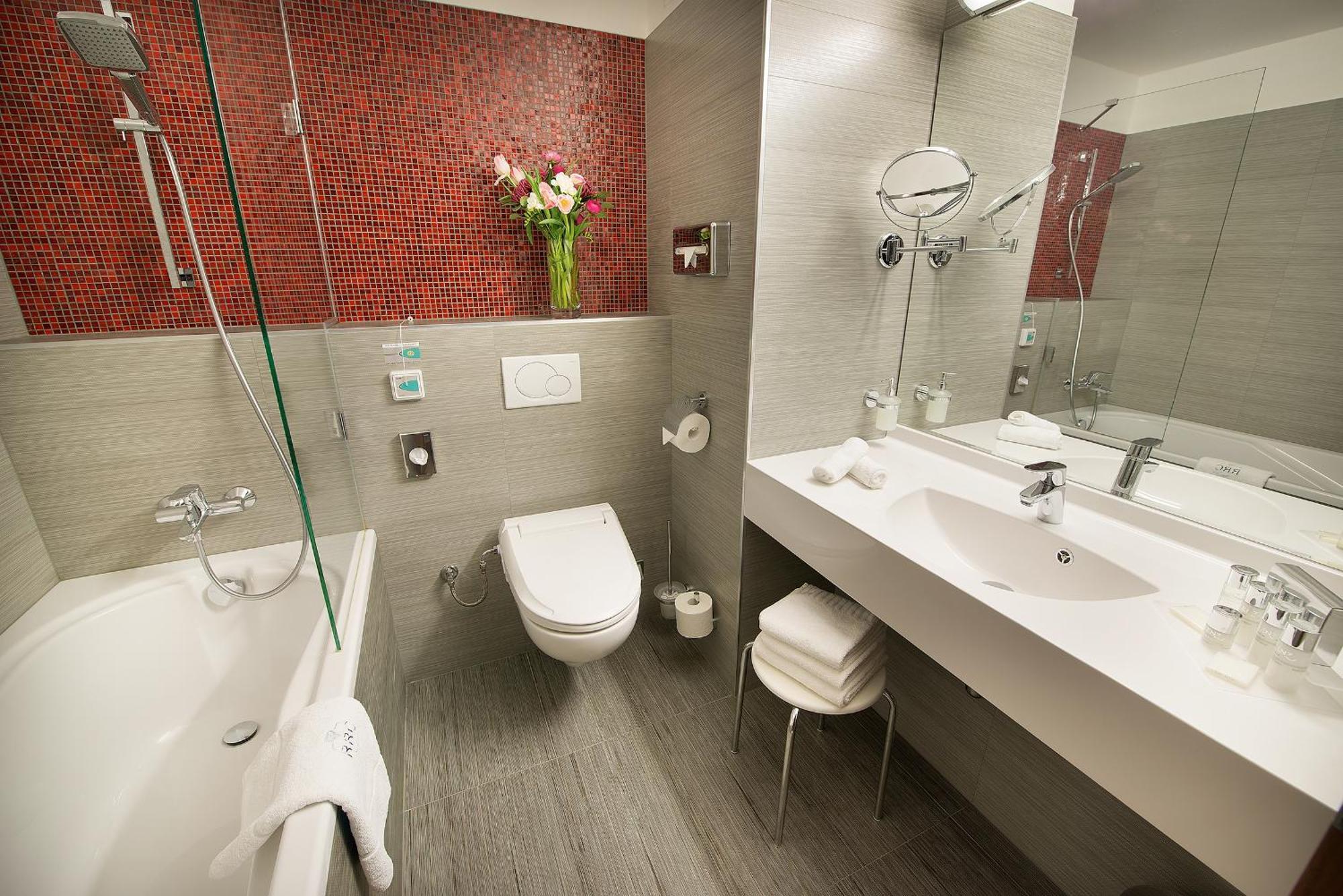 Wellness Hotel Diamant Hluboká nad Vltavou Esterno foto
