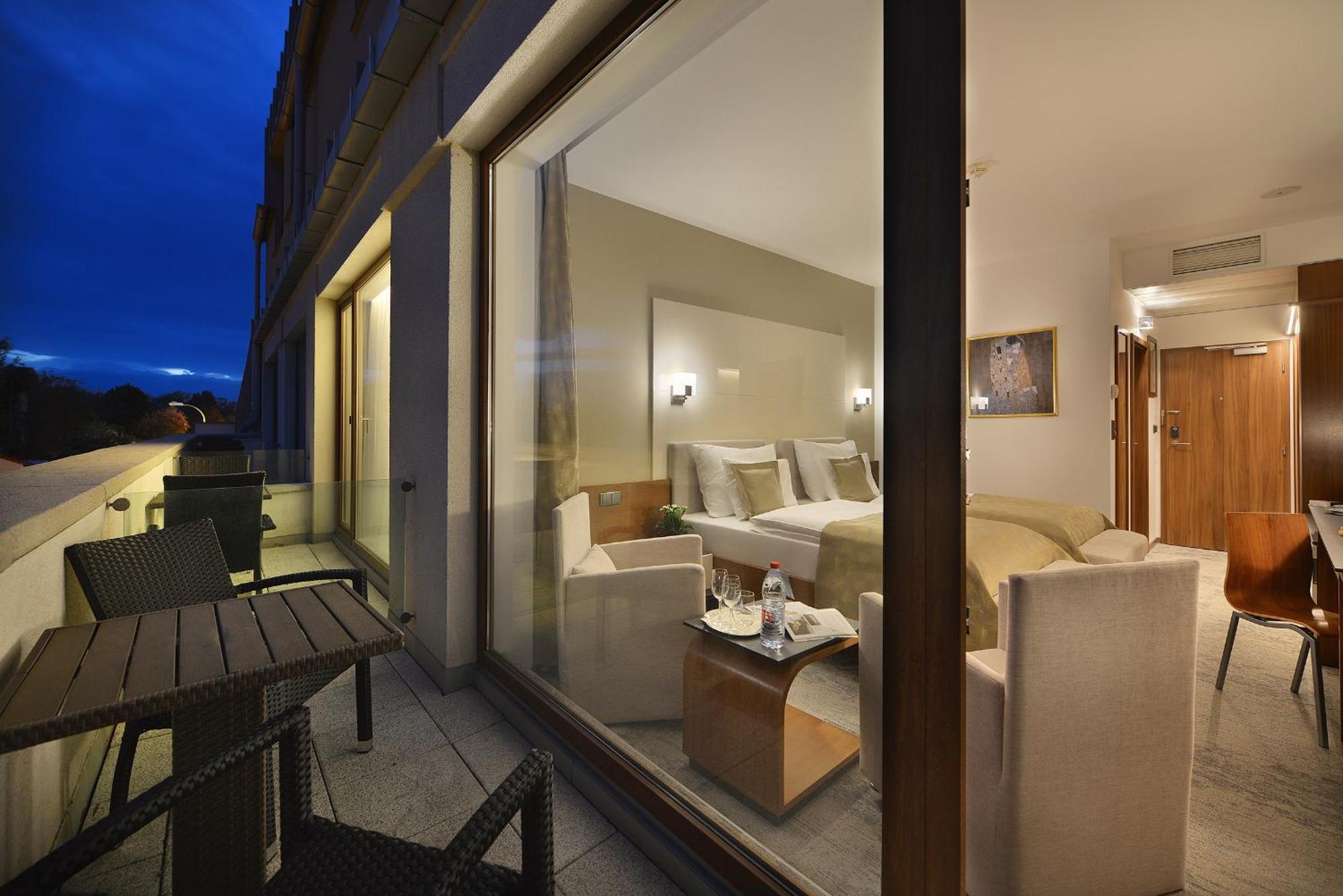 Wellness Hotel Diamant Hluboká nad Vltavou Esterno foto