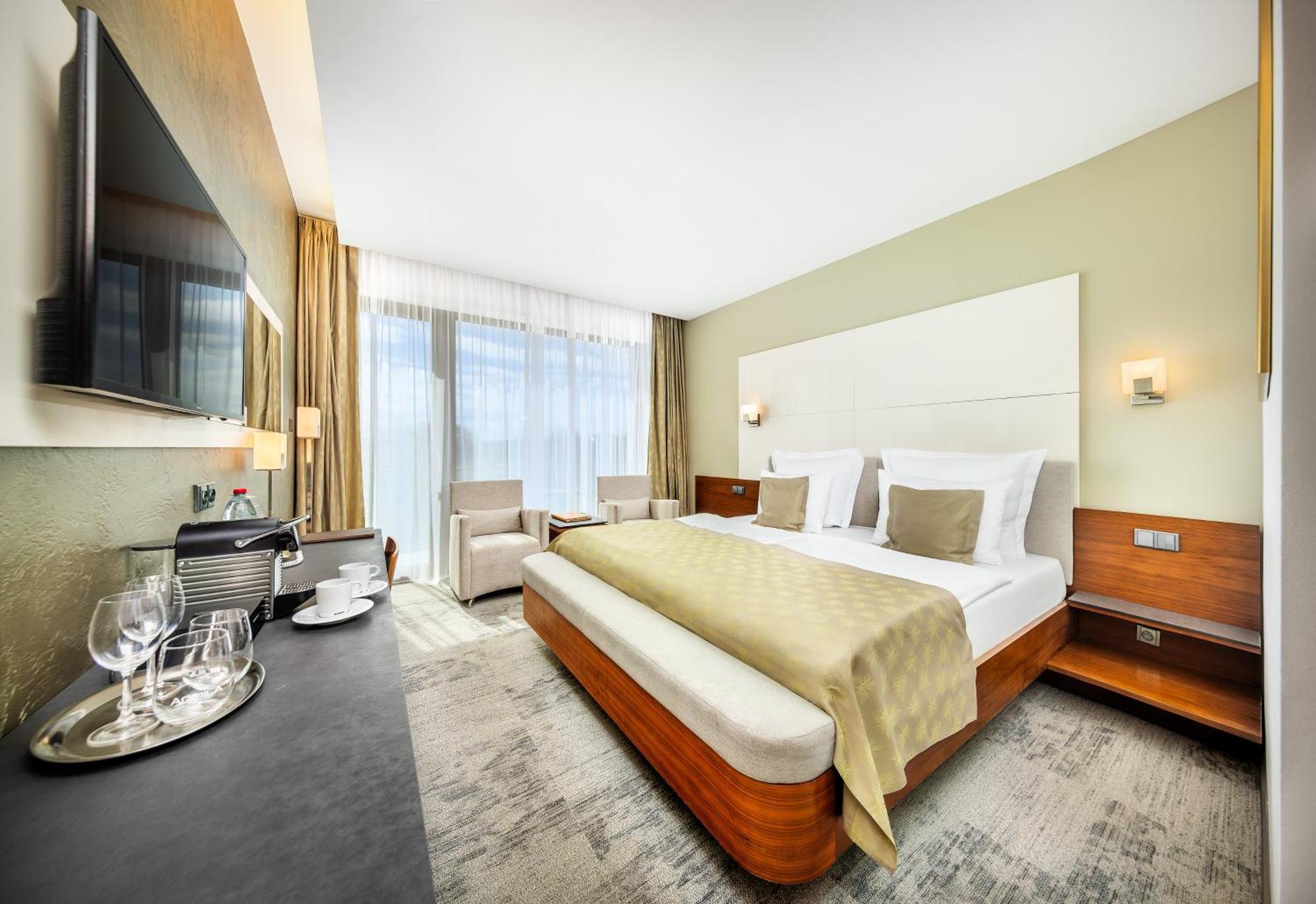 Wellness Hotel Diamant Hluboká nad Vltavou Esterno foto