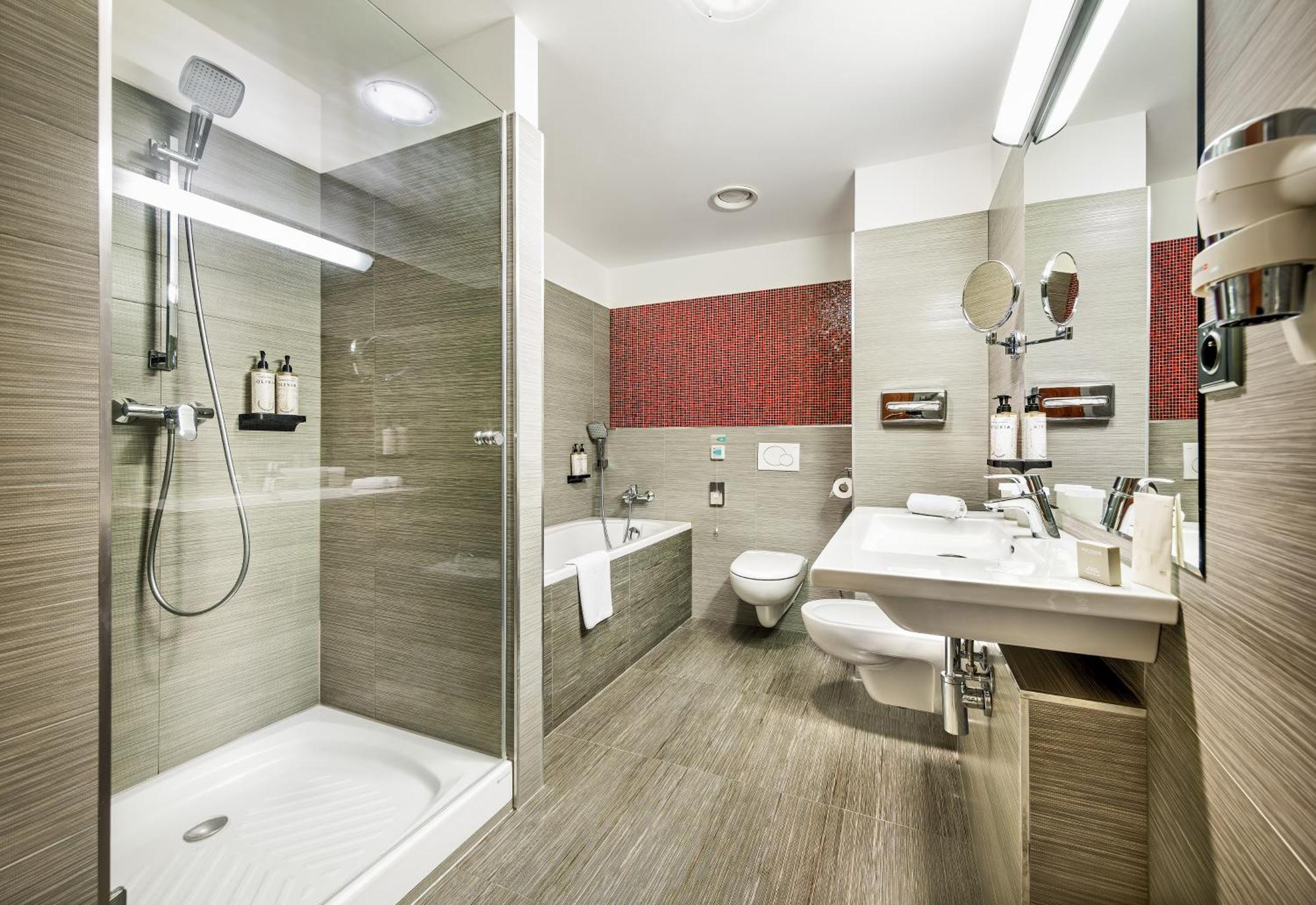 Wellness Hotel Diamant Hluboká nad Vltavou Esterno foto