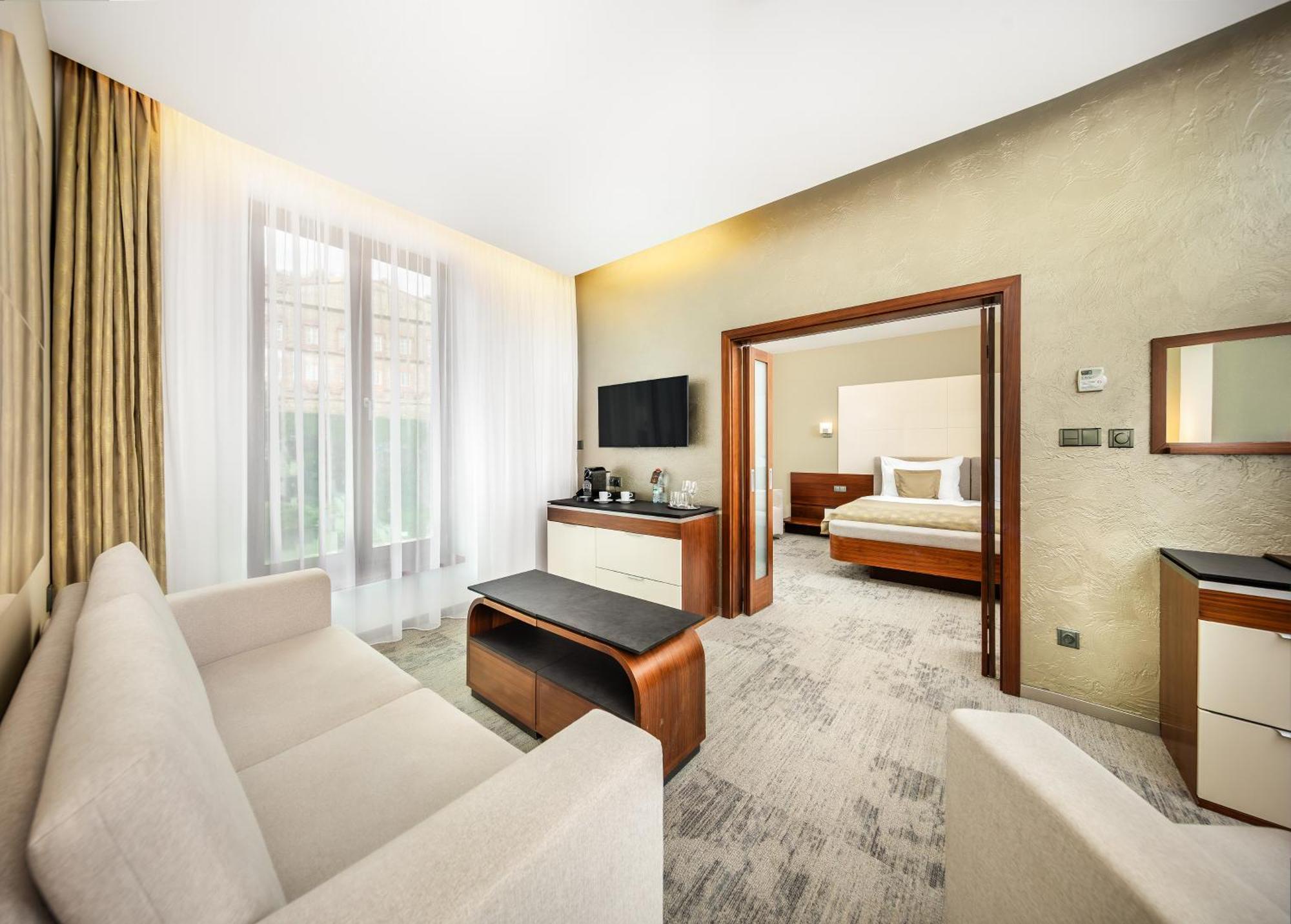 Wellness Hotel Diamant Hluboká nad Vltavou Esterno foto